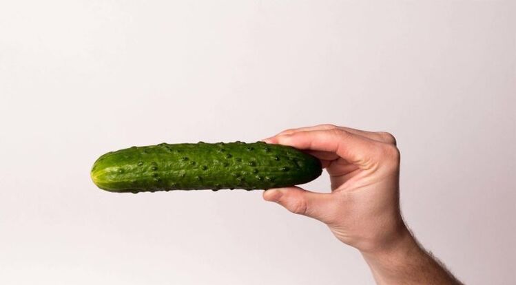 il cetriolo simboleggia un pene ingrandito dalla soda